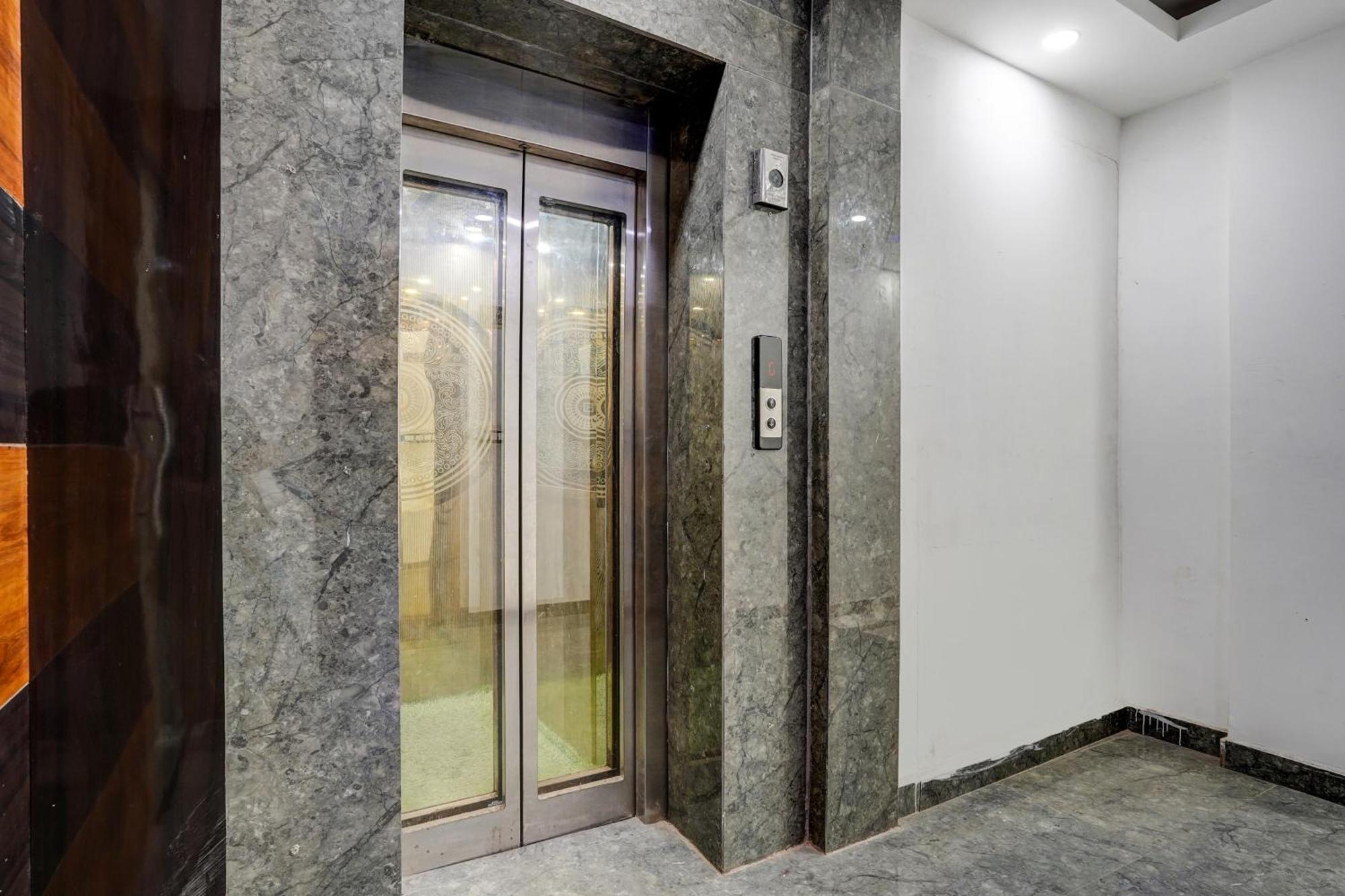 Hotel Hight Krone A Family Hotel Near Igi Airport Delhi New Delhi Extérieur photo