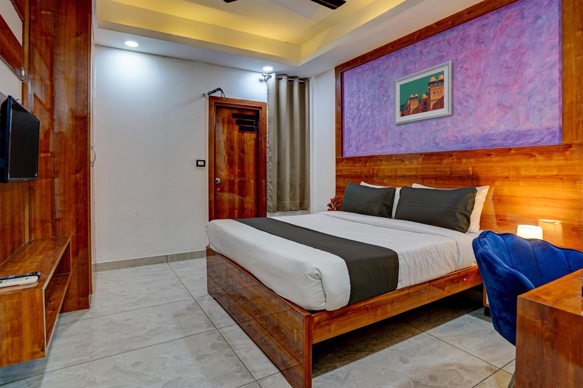 Hotel Hight Krone A Family Hotel Near Igi Airport Delhi New Delhi Extérieur photo