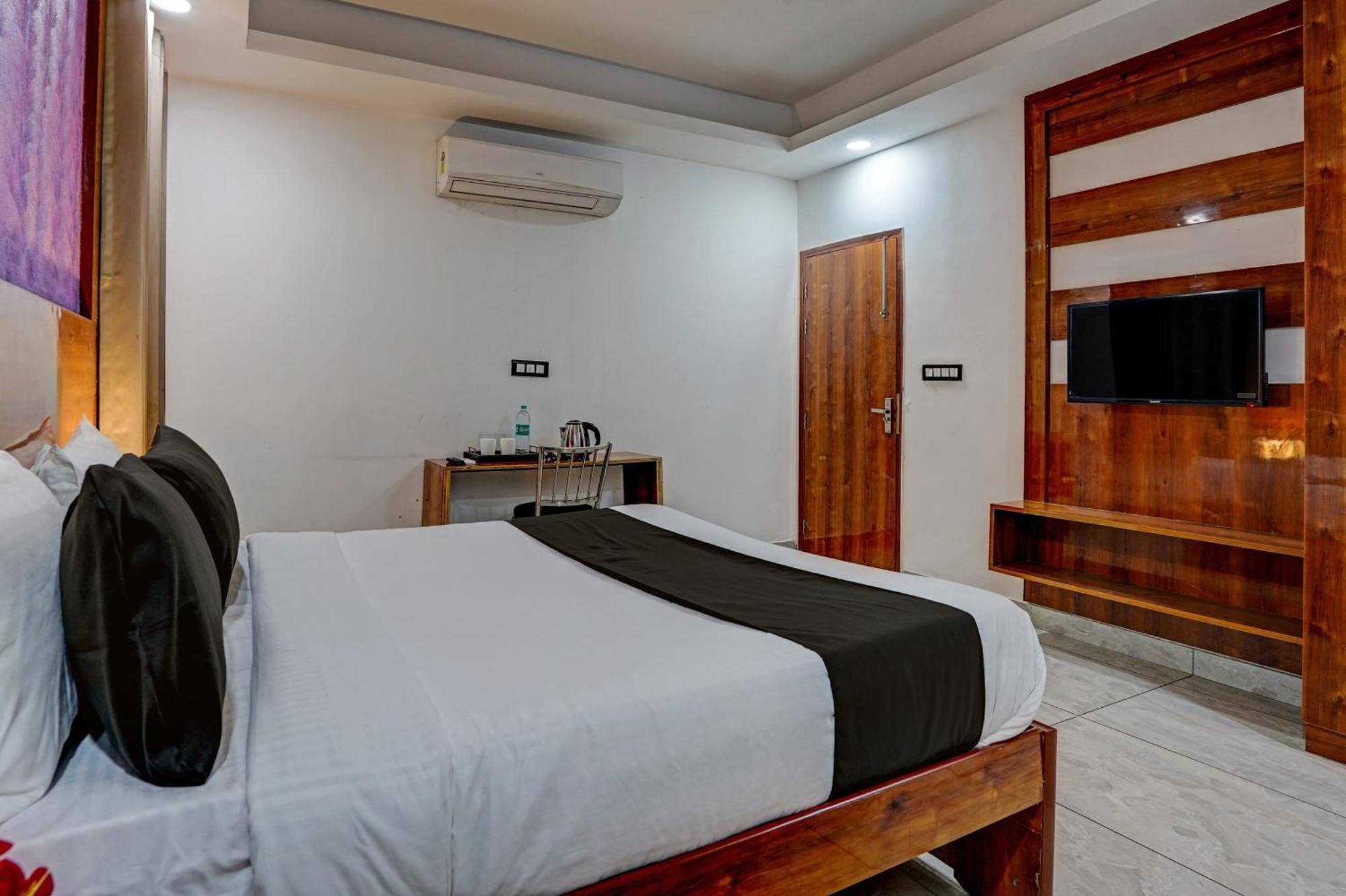 Hotel Hight Krone A Family Hotel Near Igi Airport Delhi New Delhi Extérieur photo
