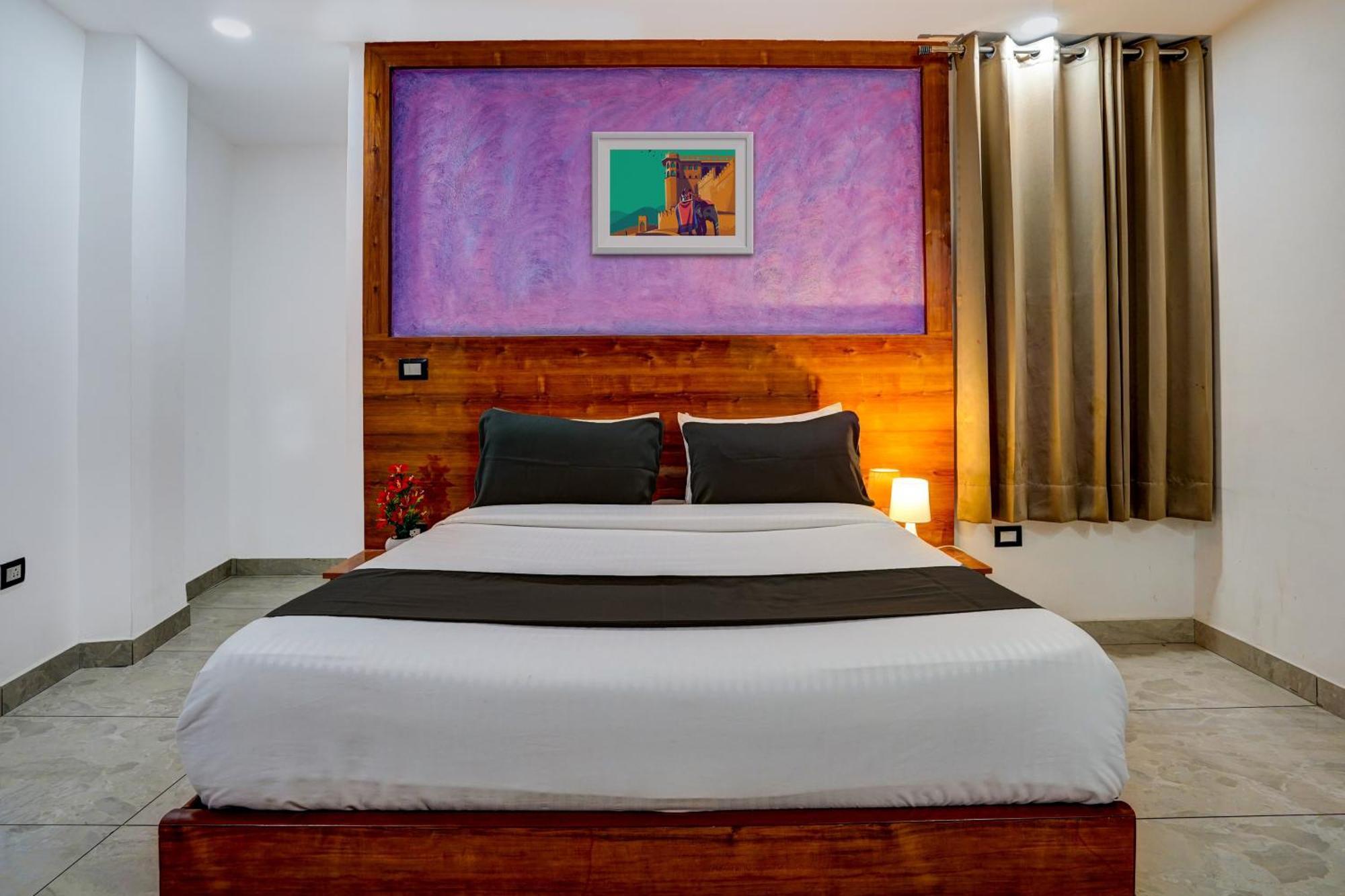 Hotel Hight Krone A Family Hotel Near Igi Airport Delhi New Delhi Extérieur photo