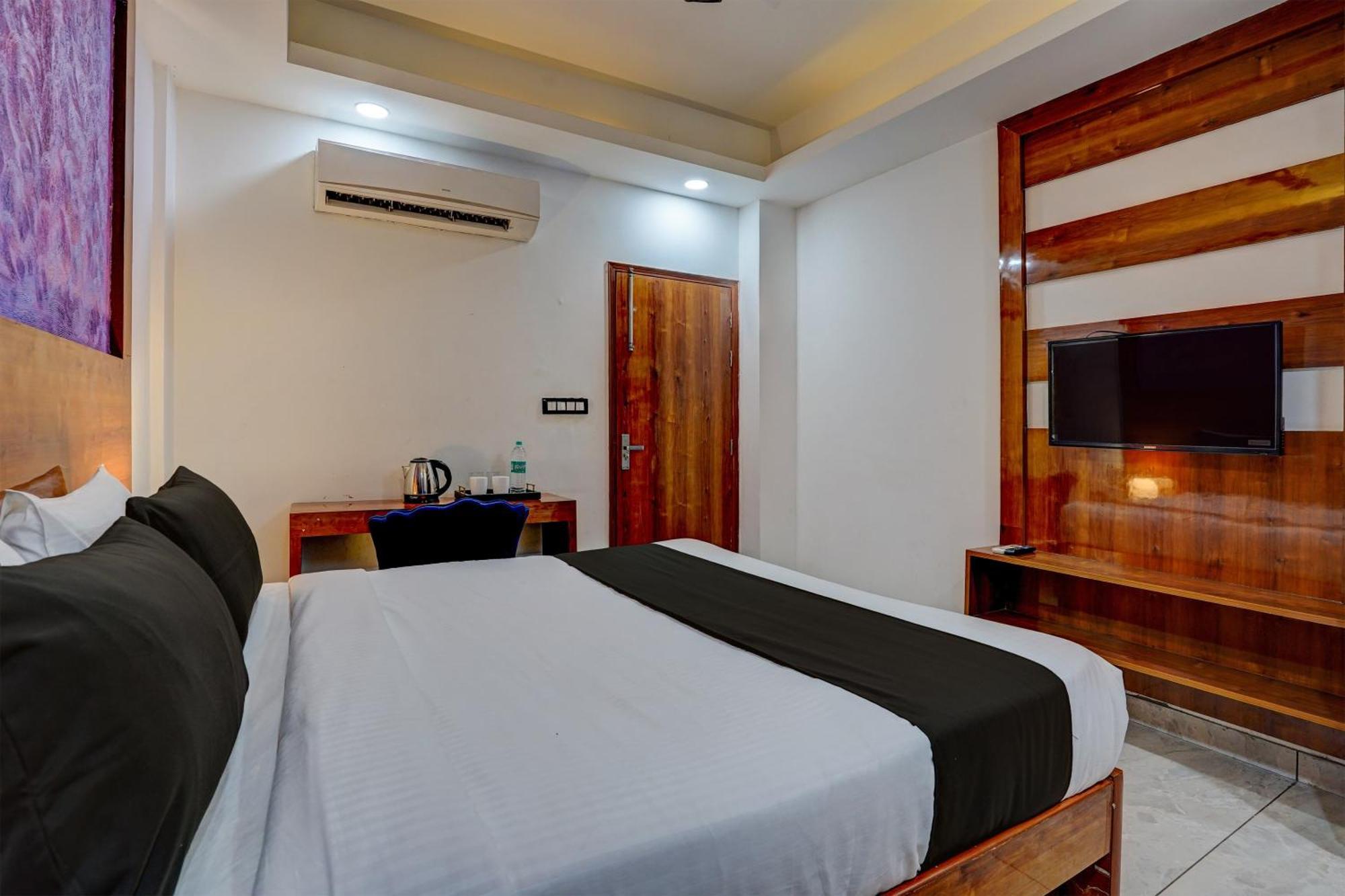 Hotel Hight Krone A Family Hotel Near Igi Airport Delhi New Delhi Extérieur photo