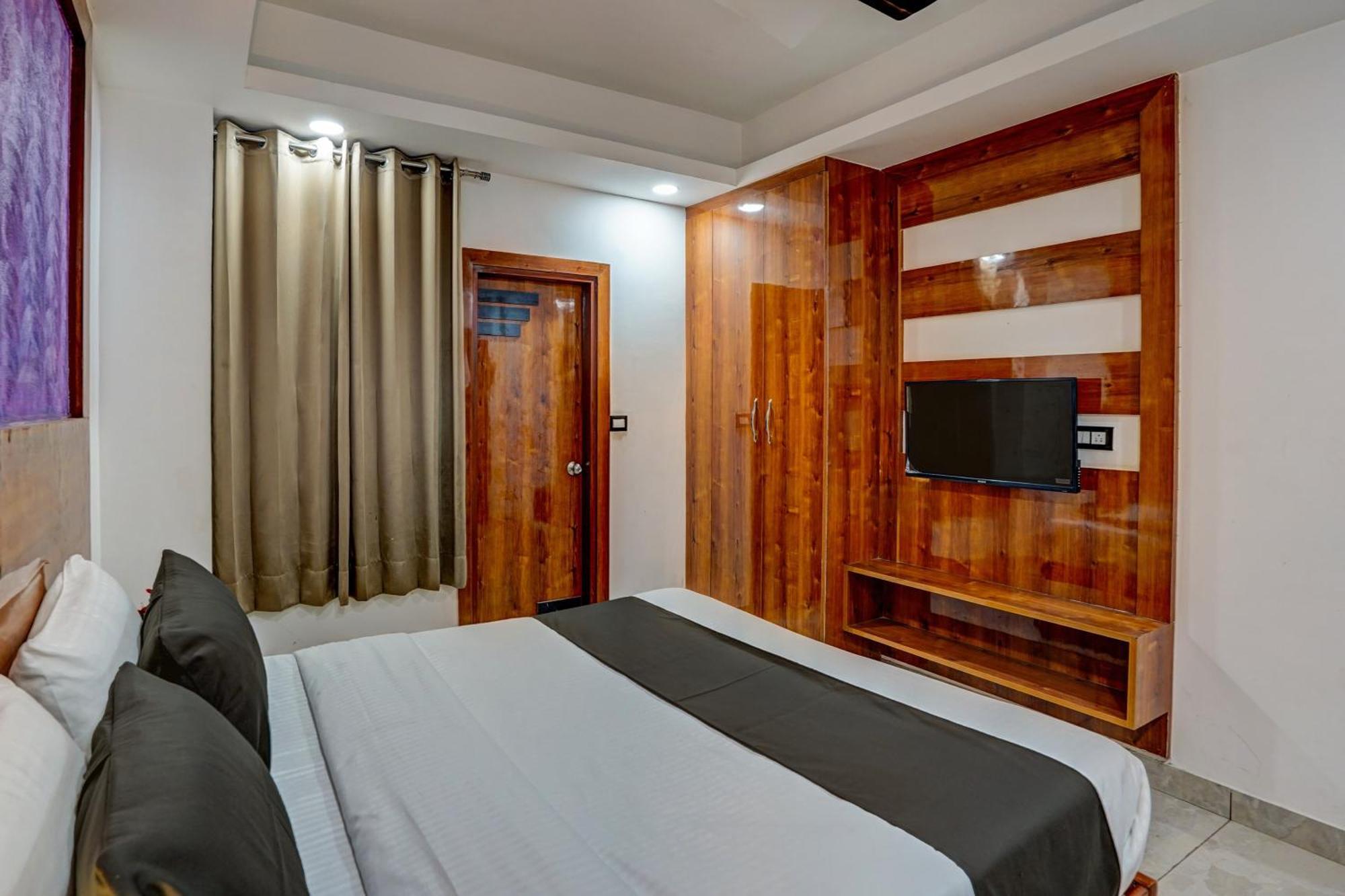 Hotel Hight Krone A Family Hotel Near Igi Airport Delhi New Delhi Extérieur photo
