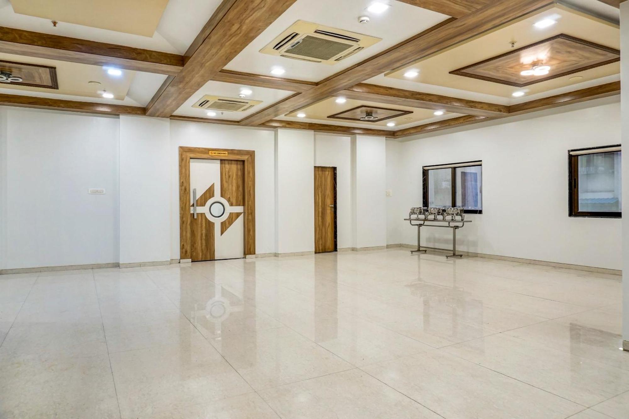 Hotel Hight Krone A Family Hotel Near Igi Airport Delhi New Delhi Extérieur photo